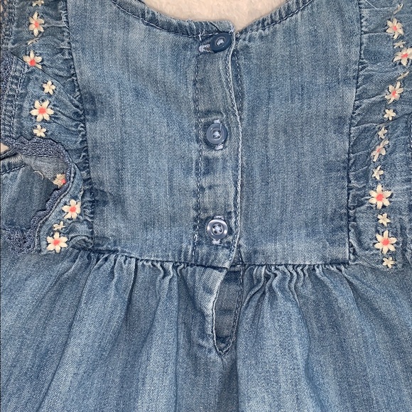 Gap Baby Ruffle Denim Chambray Bubble Romper 3-6M EUC - Picture 7 of 8